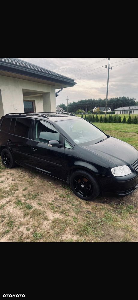 Volkswagen Touran - 3