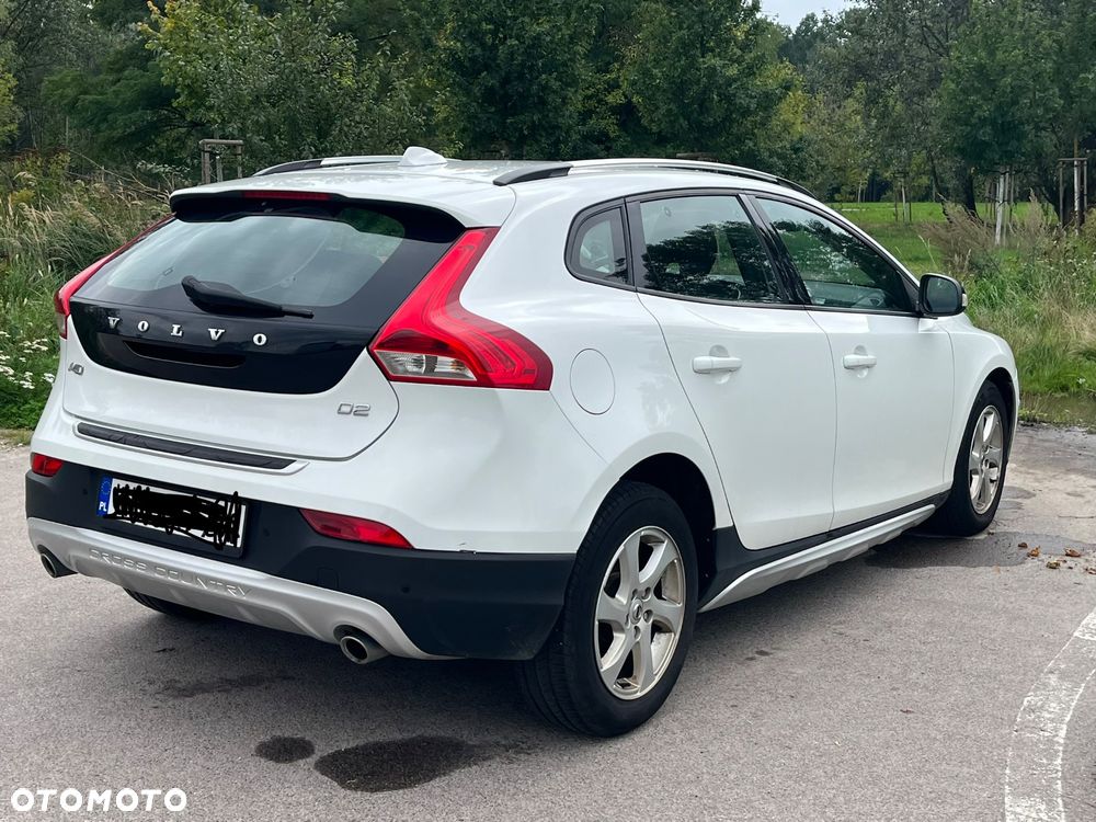 Volvo V40 Cross Country - 4