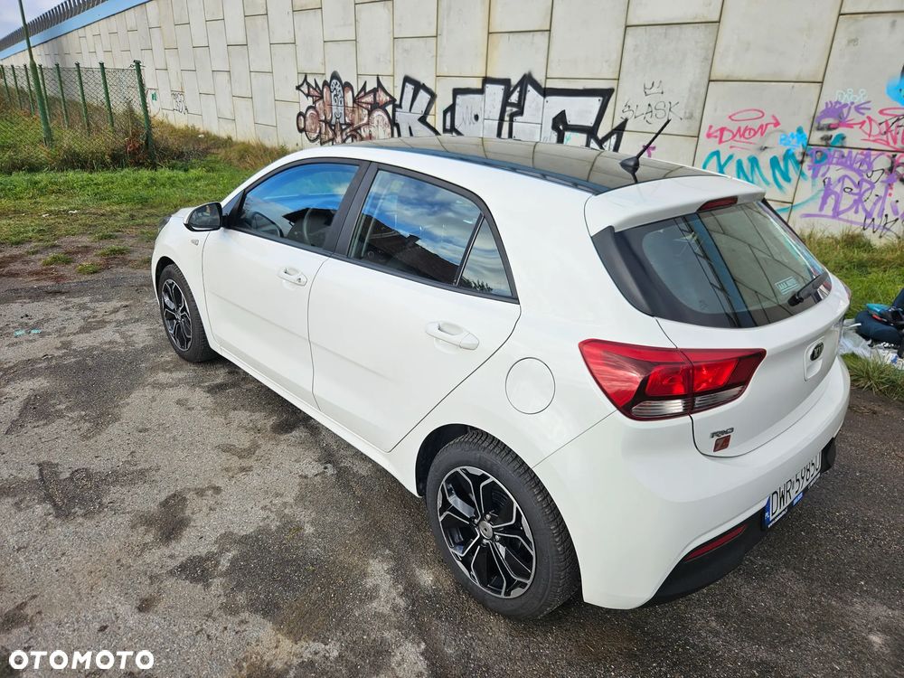Kia Rio - 13