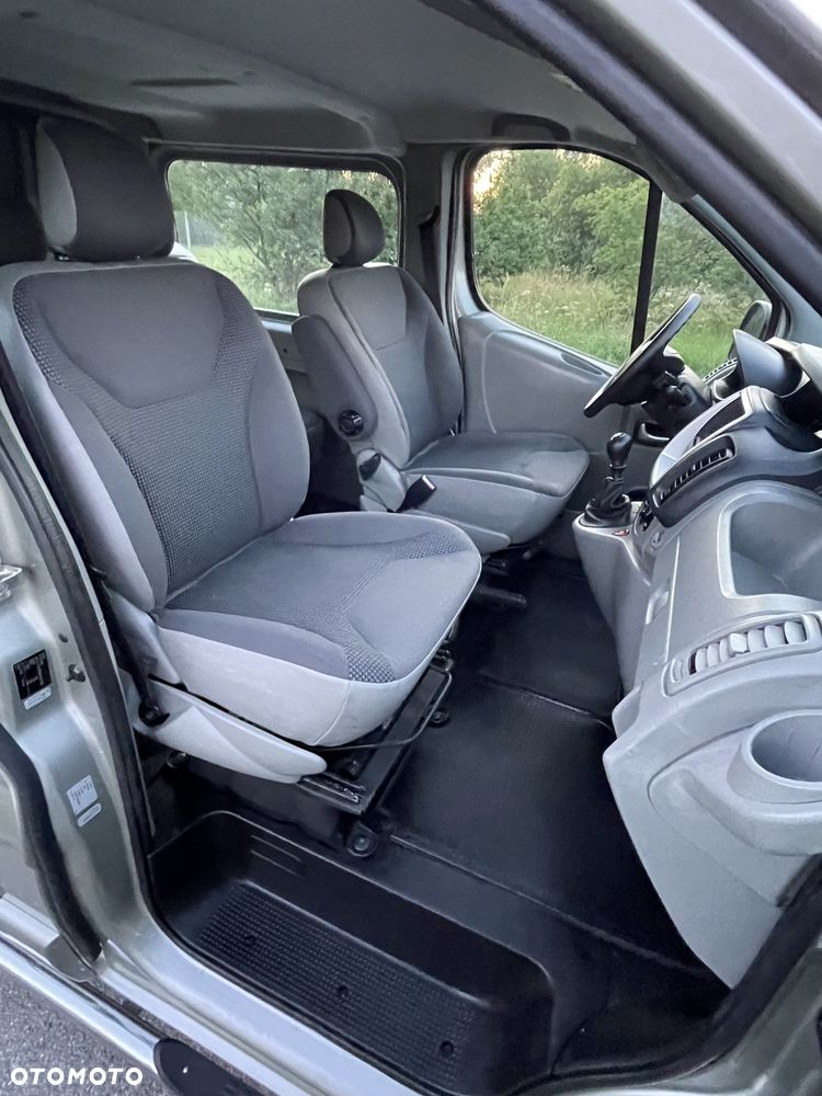 Opel Vivaro - 25