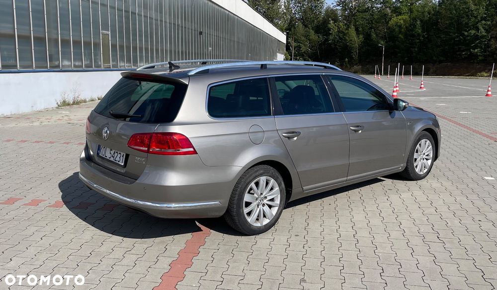 Volkswagen Passat 2.0 TDI DSG BlueMotion Technology R-Line - 4