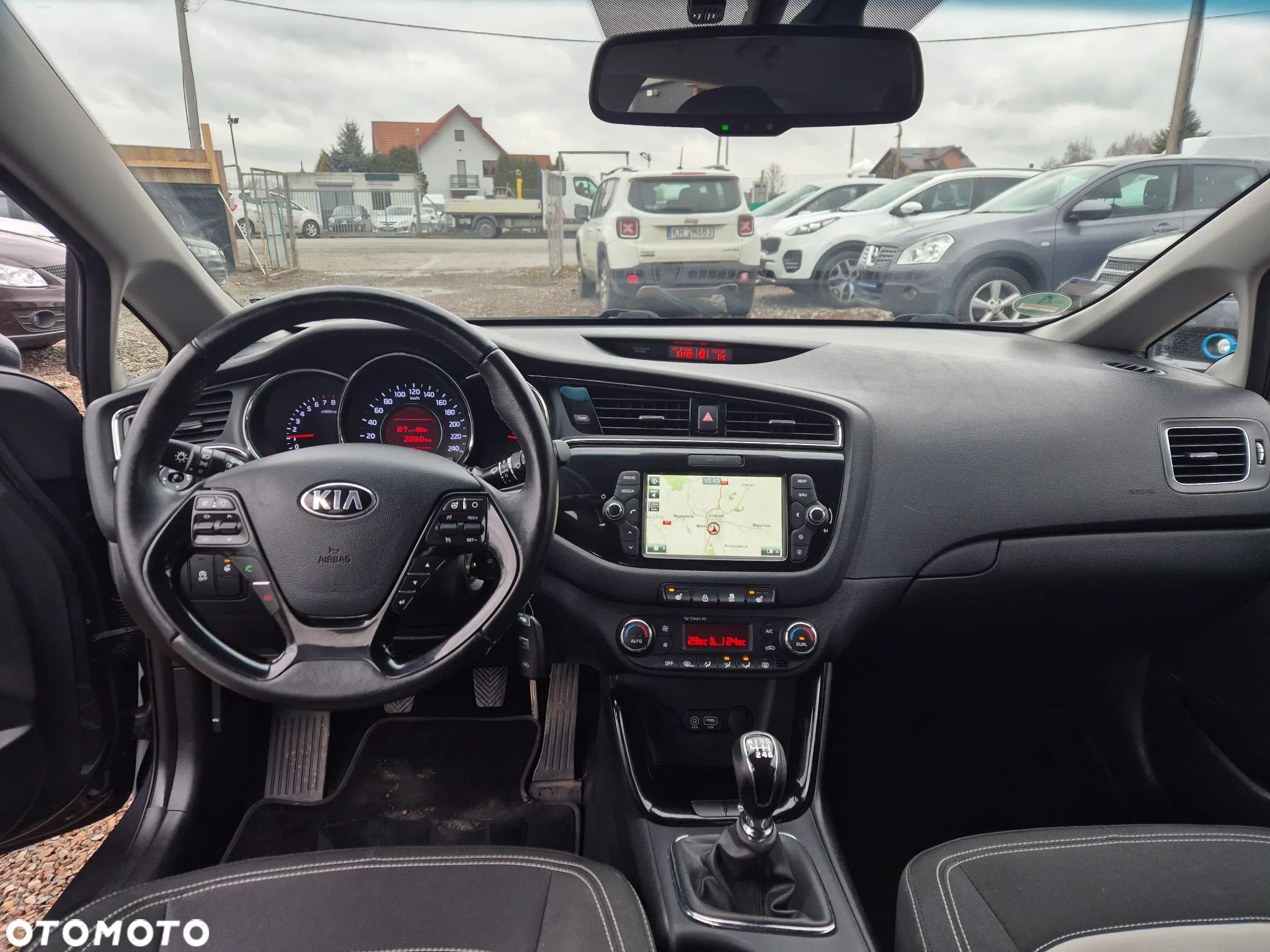 Kia Ceed 1.6 GDI ISG Dream-Team Edition - 12