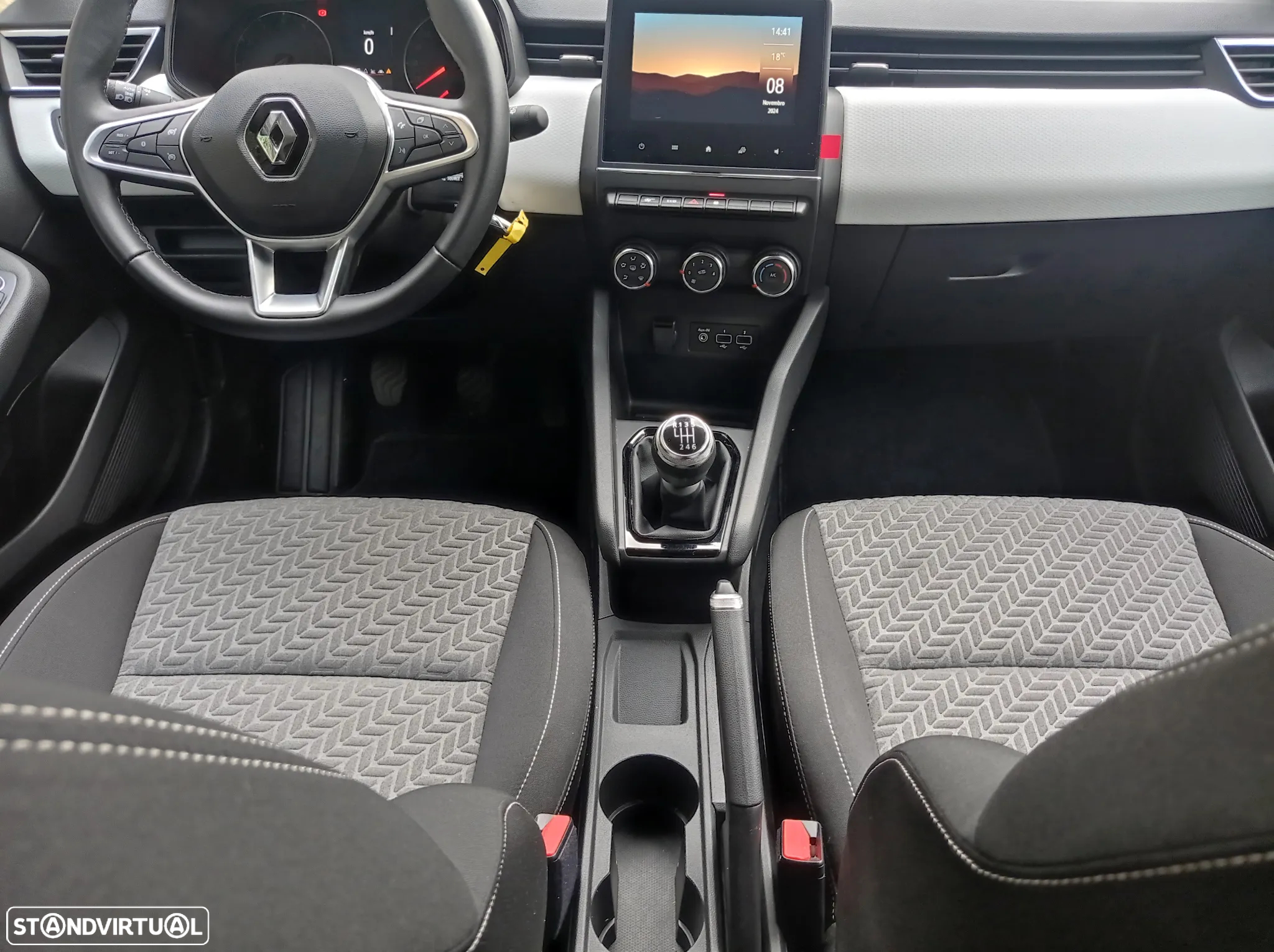 Renault Clio 1.0 TCe Evolution Bi-Fuel - 11