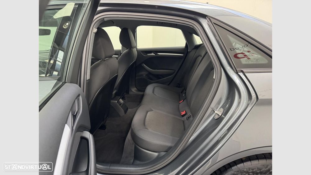 Audi A3 Limousine 1.6 TDI Design - 9