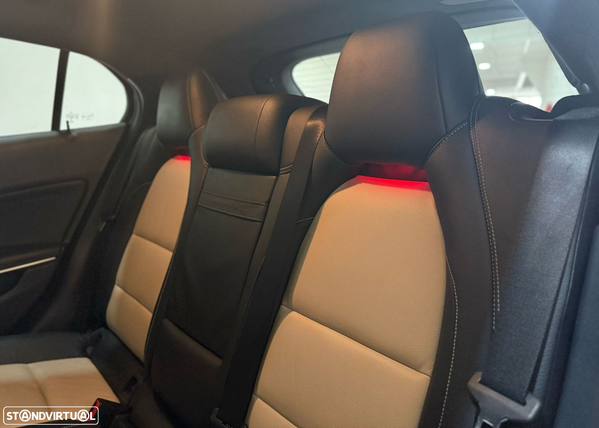 Mercedes-Benz GLA 45 AMG 4-Matic - 11