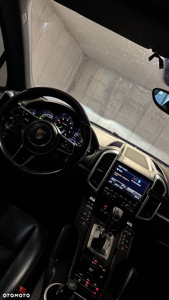 Porsche Cayenne S E-Hybrid - 21