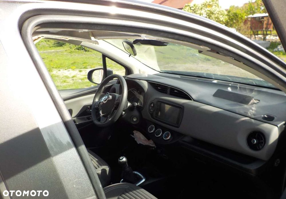 Toyota Yaris - 17
