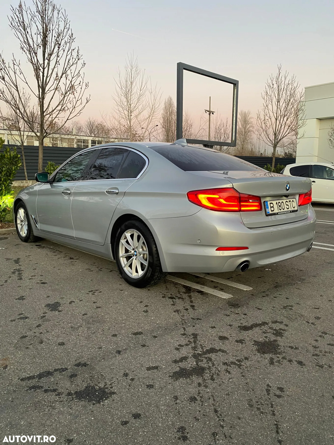 BMW Seria 5 520d xDrive AT - 4