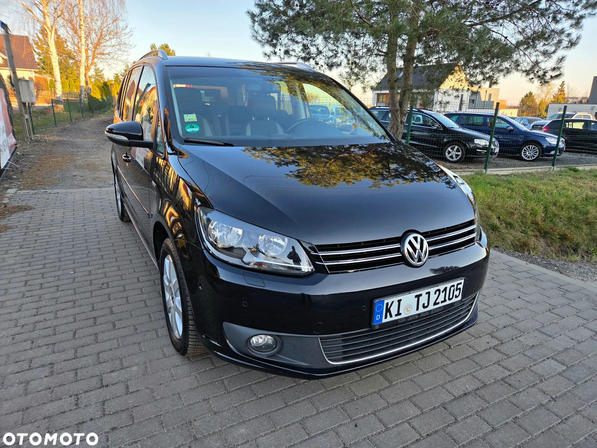 Volkswagen Touran 1.6 TDI DPF BlueMotion Technology Life - 1