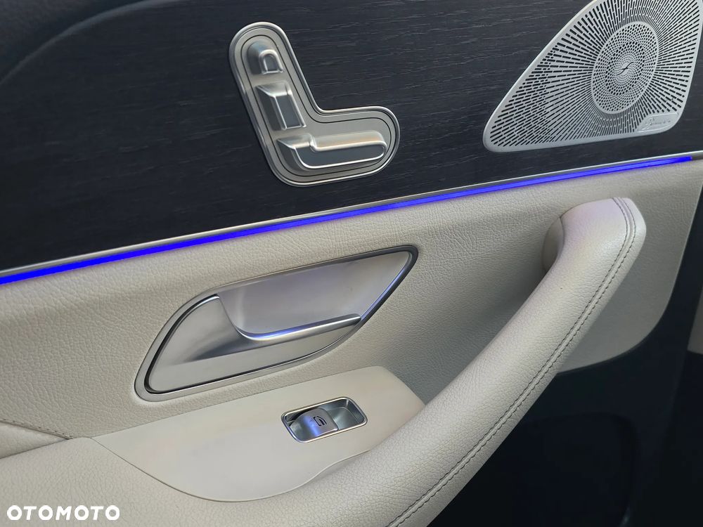 Mercedes-Benz GLS - 20