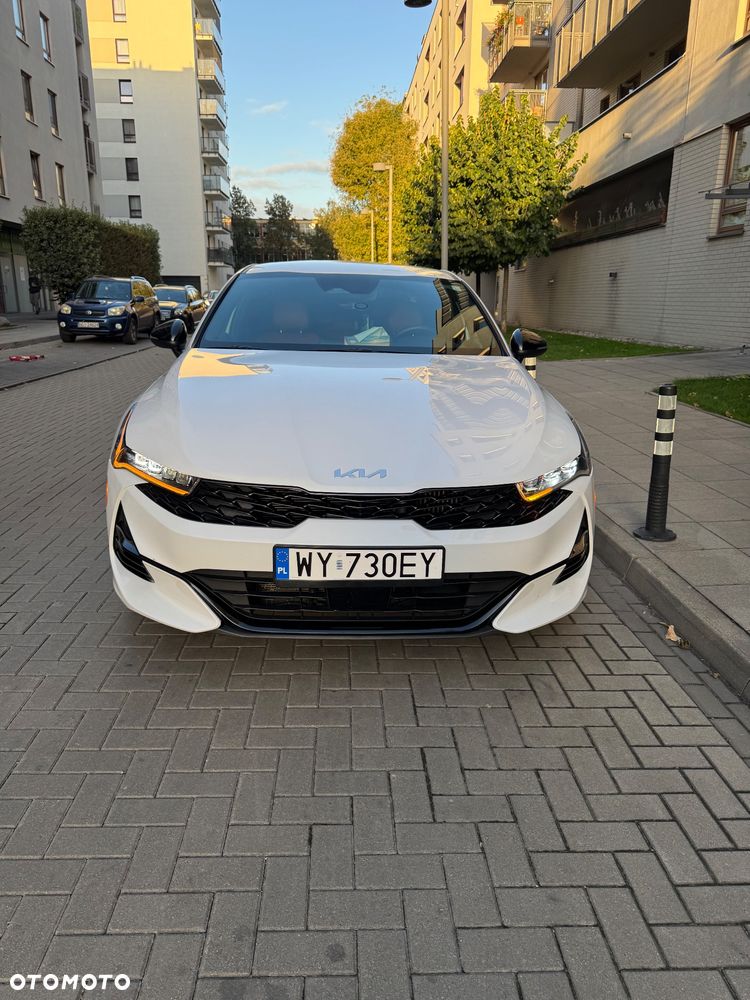 Kia K5 - 1