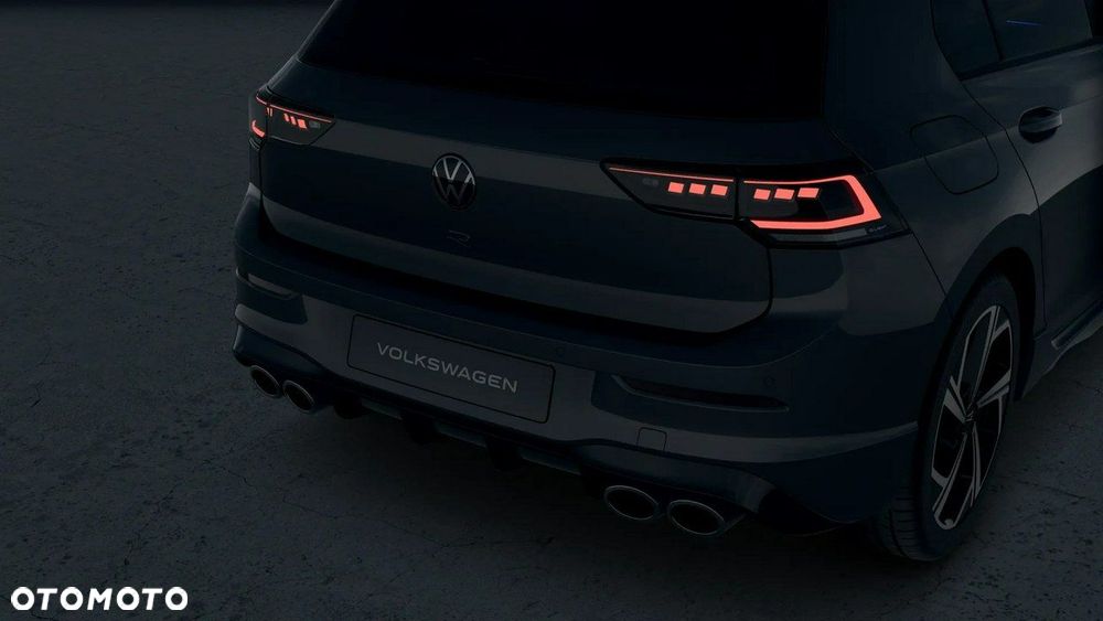 Volkswagen Golf - 8