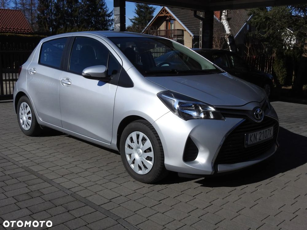 Toyota Yaris 1.0 Active EU6 - 15
