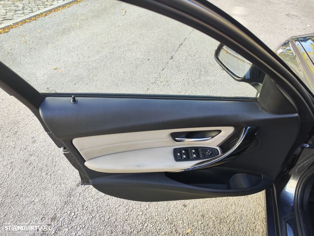 BMW 320 d EfficientDynamics Line Sport - 21