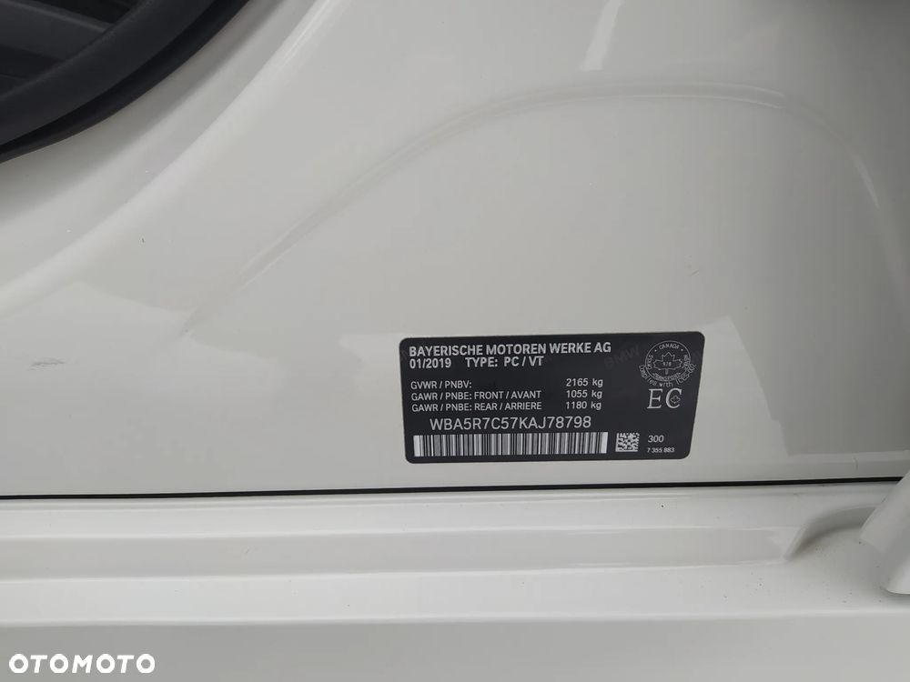 BMW Seria 3 330i Sport Line - 28