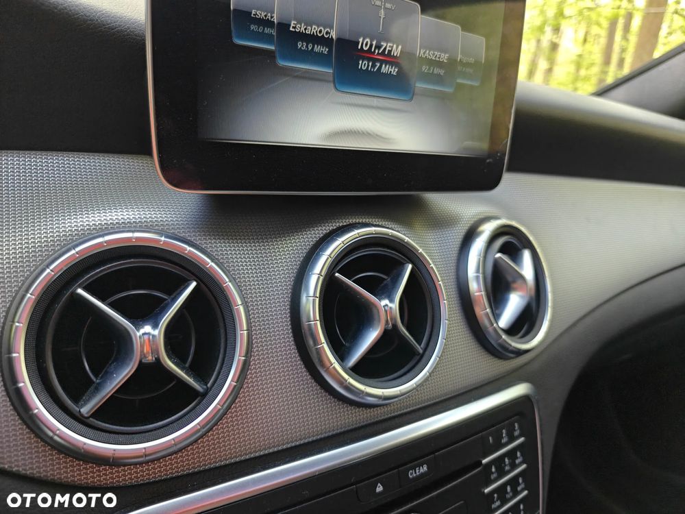 Mercedes-Benz CLA - 36