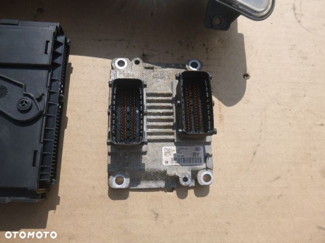ZESTAW STARTOWY OPEL CORSA C 1.0 BOSCH 0261206072 - 3