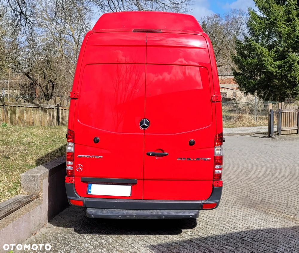 Mercedes-Benz Sprinter - 13
