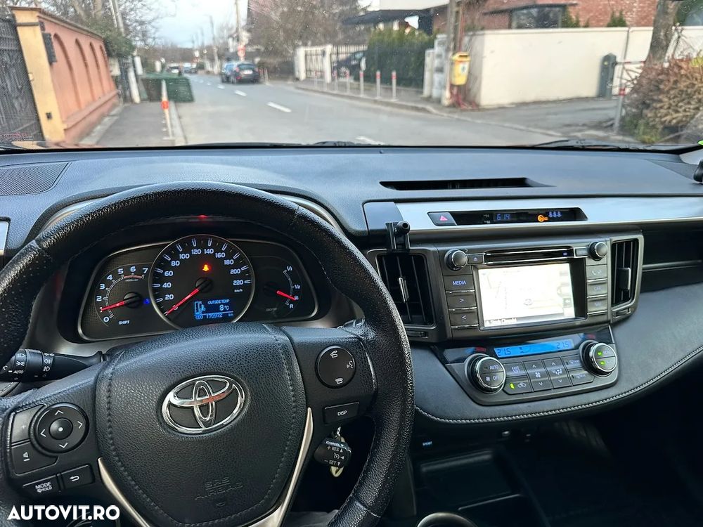 Toyota RAV4 2.2 D-4D 4WD Luxury - 5