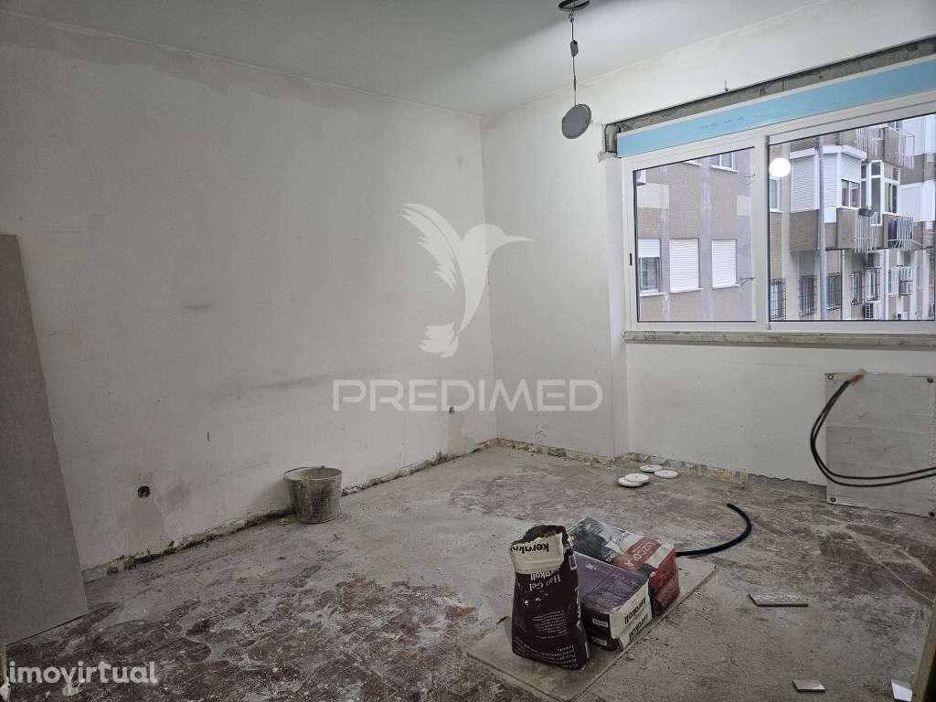 T2 na Cova da Piedade Remodelado - Grande imagem: 4/16