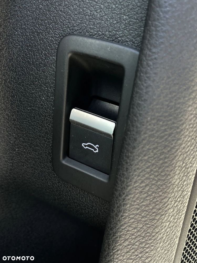 Audi A4 Avant 2.0 TFSI ultra - 34