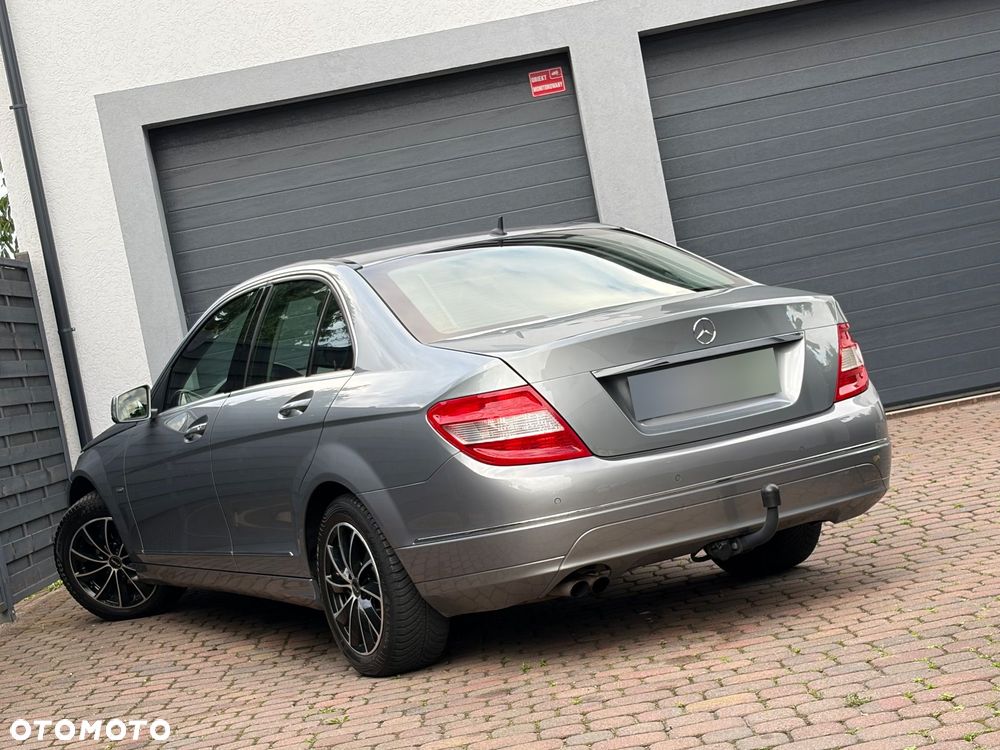 Mercedes-Benz Klasa C 180 Kompressor BlueEFFICIENCY Elegance - 16