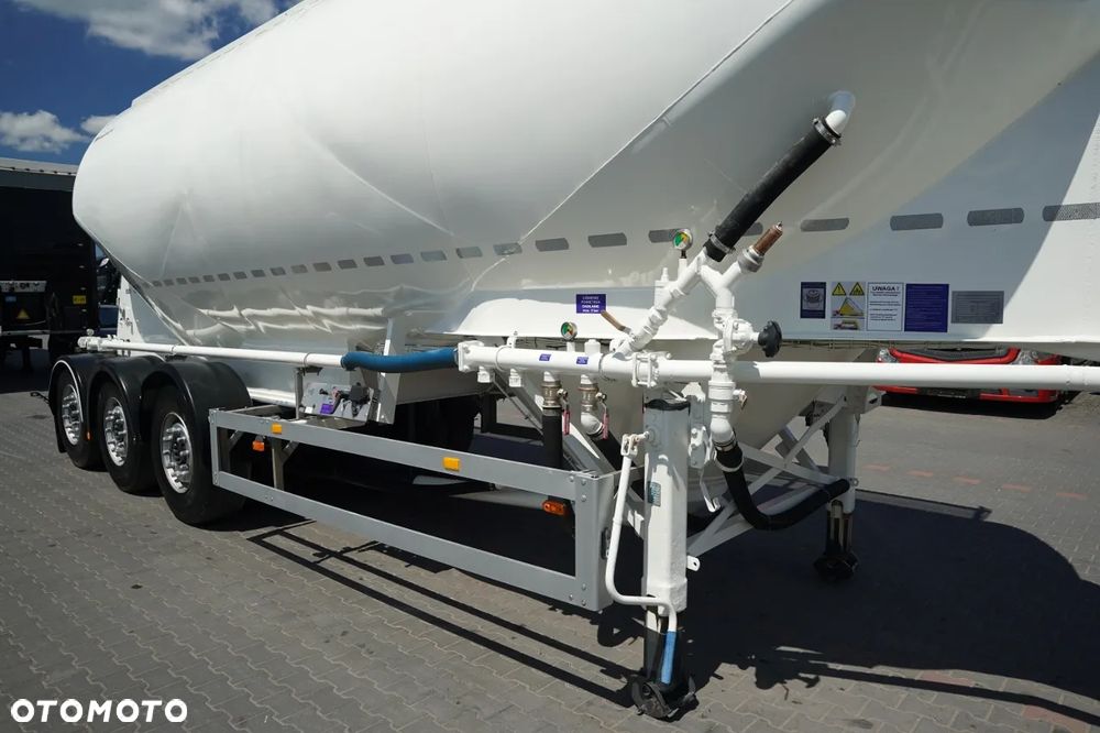 Feldbinder CEMENTONACZEPA / 3 KOMORY / 36 000 L / SILOS / DO MATERIAŁÓW SYPKICH / OŚ PODNOSZONA / SAF - 9