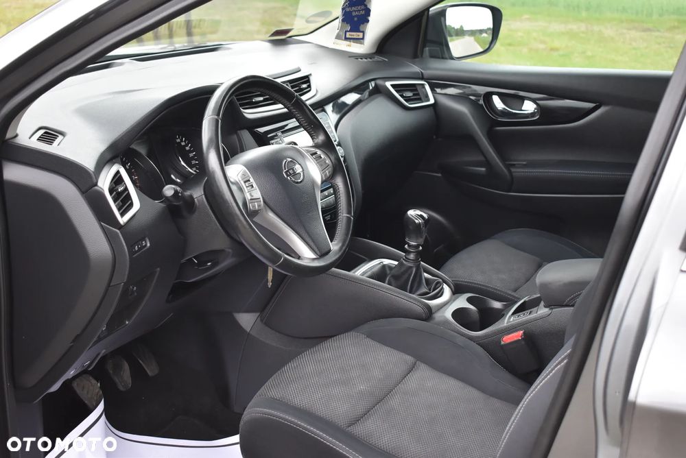 Nissan Qashqai 1.2 DIG-T N-Vision - 19