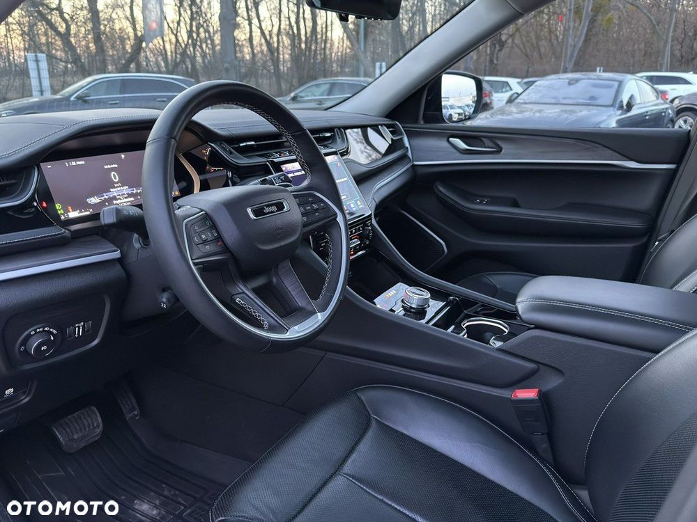 Jeep Grand Cherokee - 9