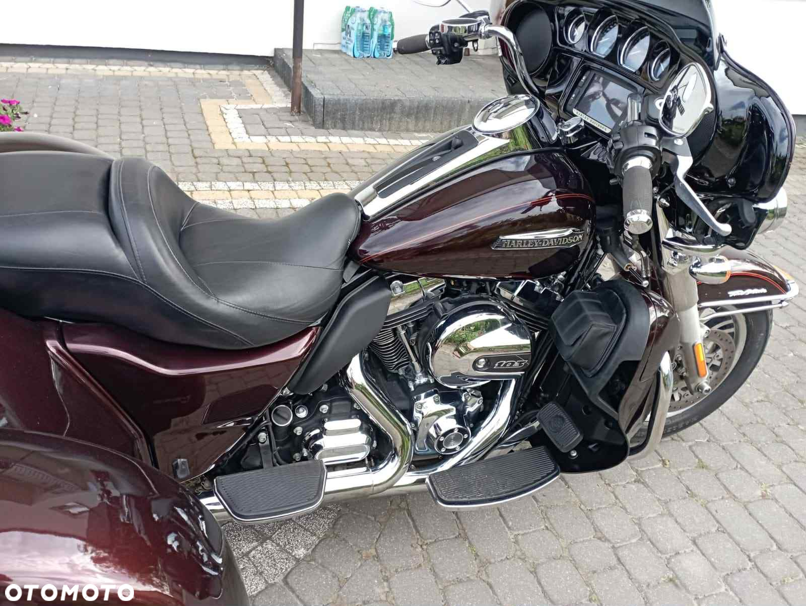 Harley-Davidson FLH Electra Glide - 10