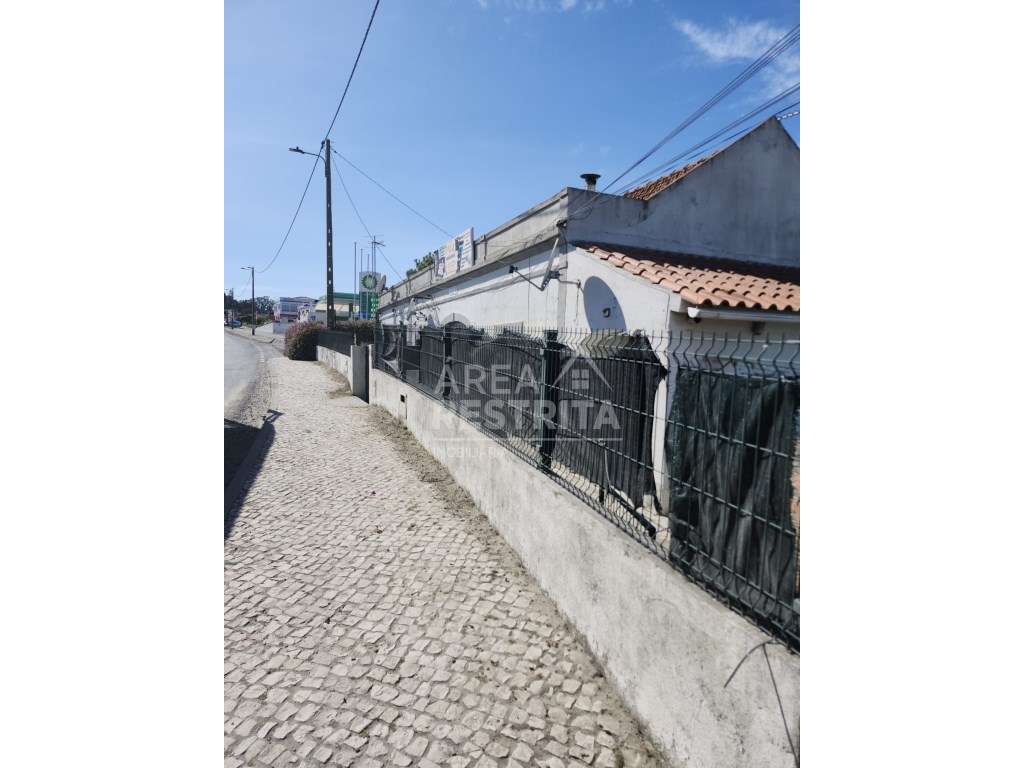 3 Imóveis 1 Loja e 1 Terreno Palmela - Grande imagem: 3/30