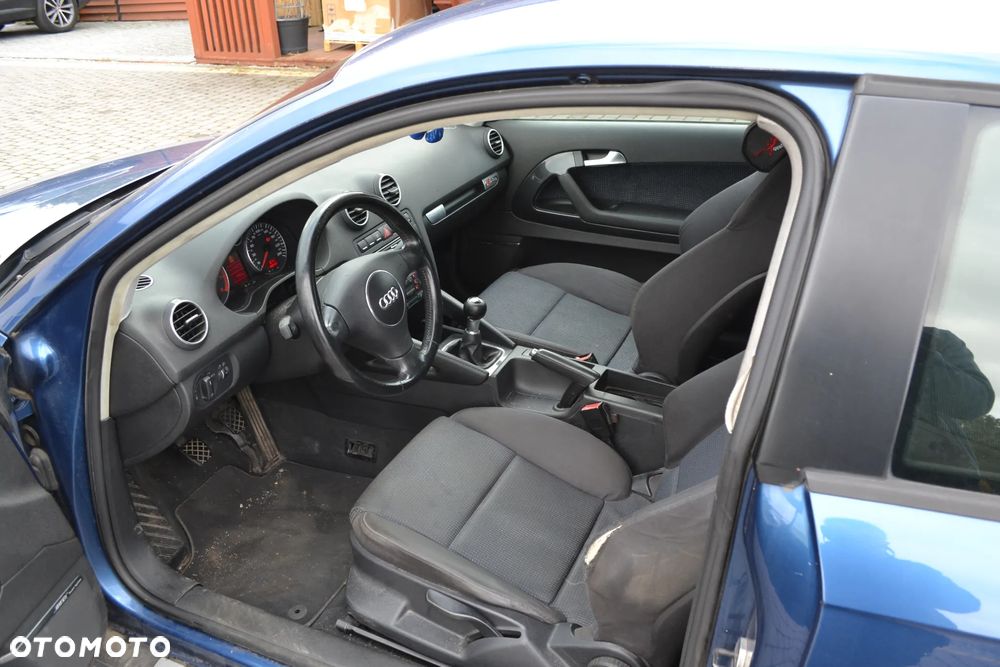 Audi A3 1.6 FSI Ambition - 2