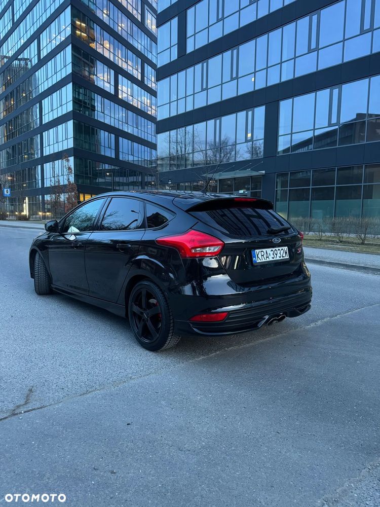 Ford Focus 2.0 TDCi ST - 8