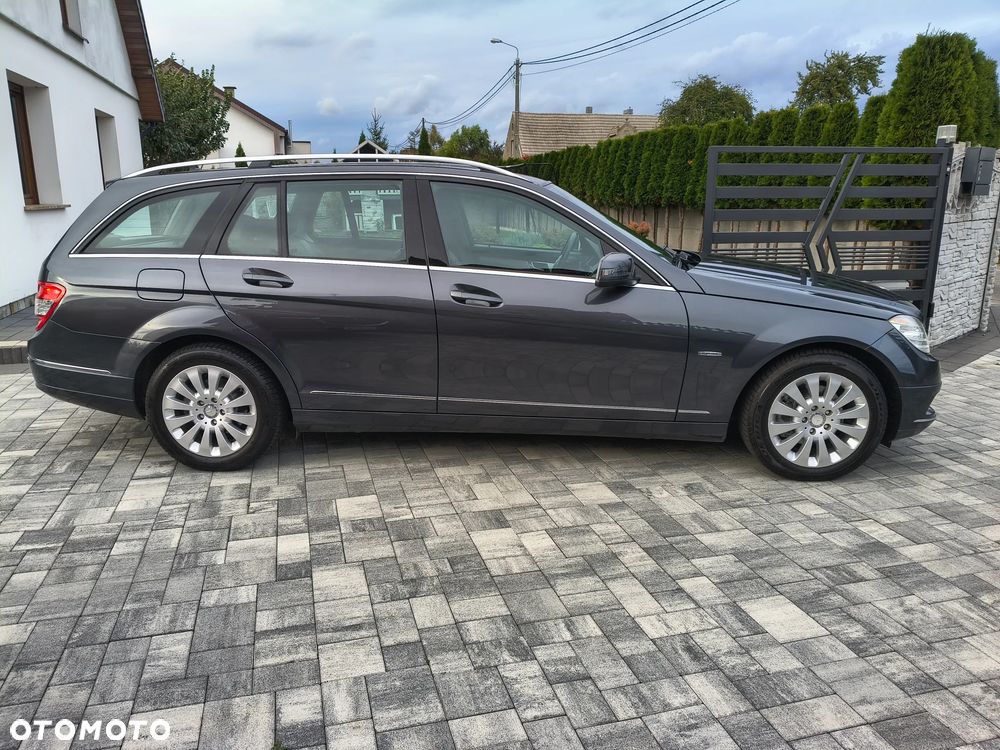 Mercedes-Benz C-Class 2009 photo 3
