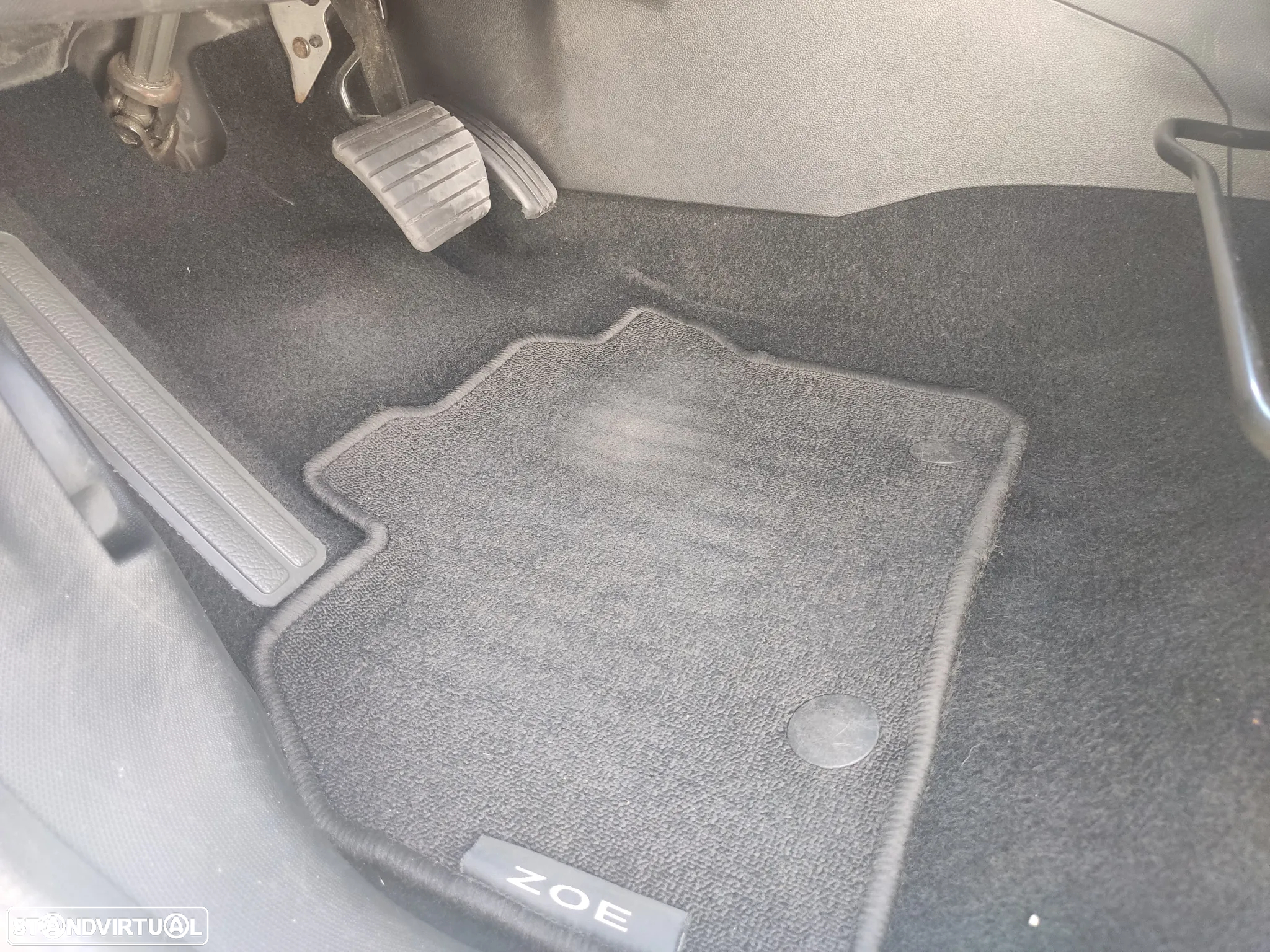 Renault Zoe (c/ Bateria) EV50 110hp Evolution - 25