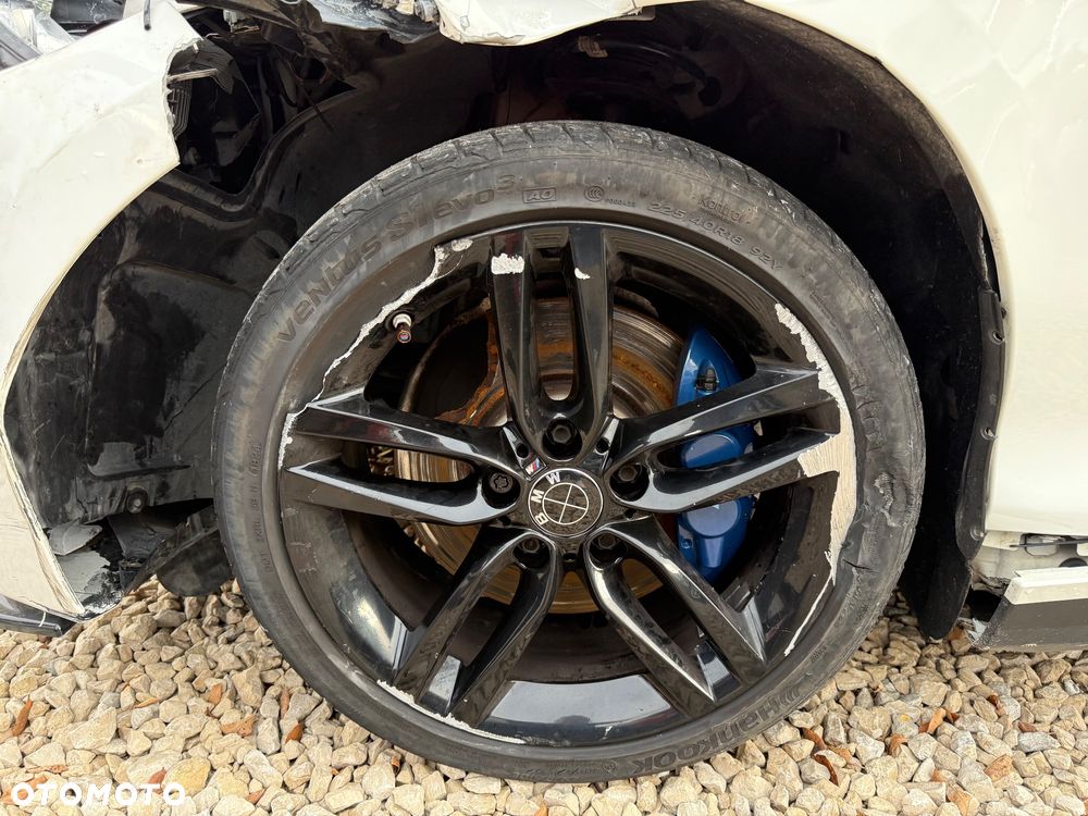 BMW 1M - 25