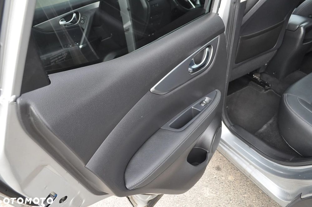 Nissan Qashqai 1.3 DIG-T N-Connecta EU6d - 15