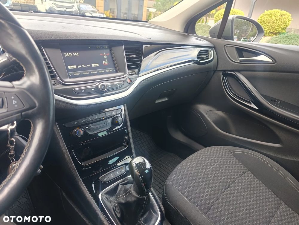 Opel Astra 1.4 Turbo Business - 19