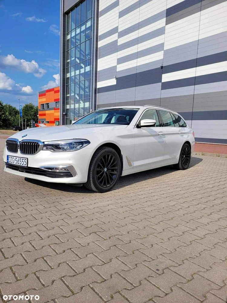 BMW Seria 5 520d Touring Luxury Line - 9