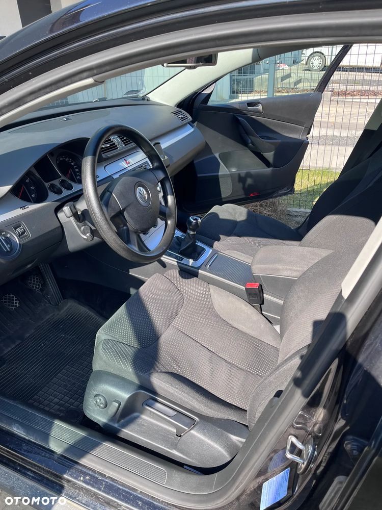 Volkswagen Passat 1.8 TSI Individual - 9