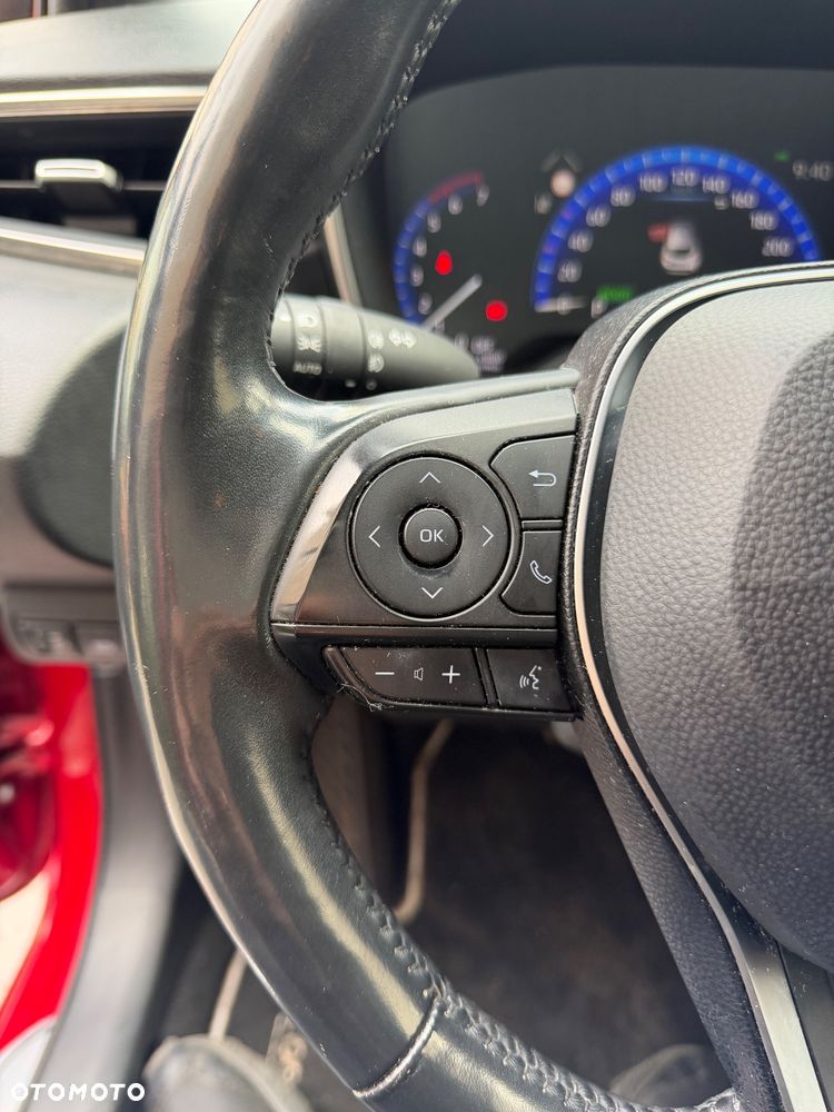 Toyota Corolla 1.8 Hybrid Team Deutschland - 14