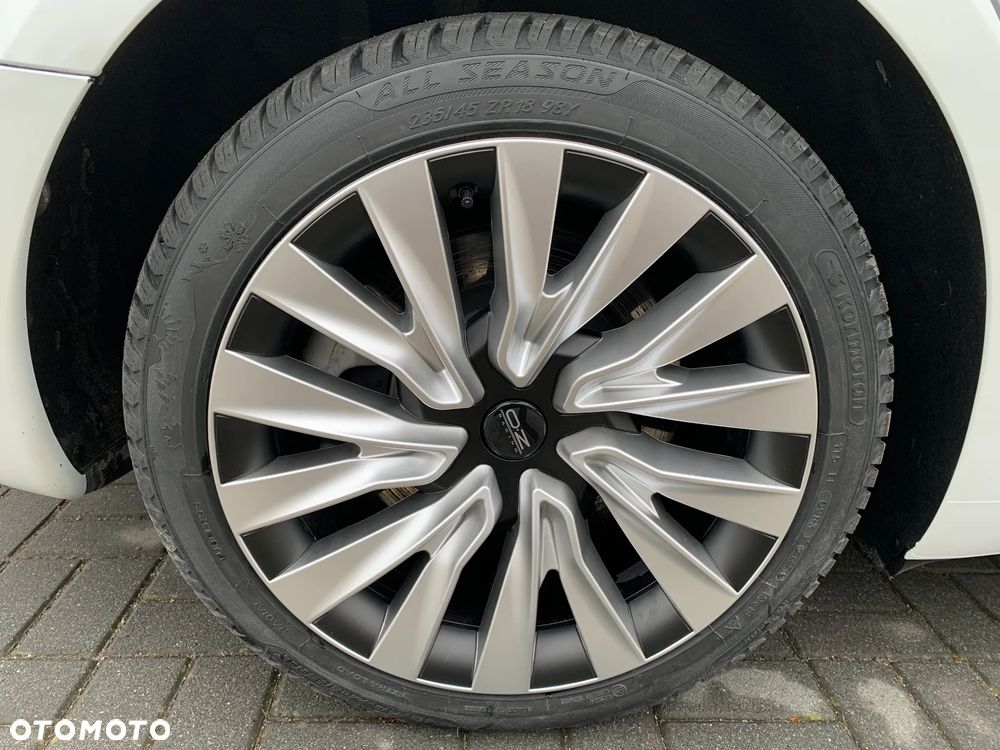 Tesla Model 3 Premium Langstreckenbatterie RWD - 17
