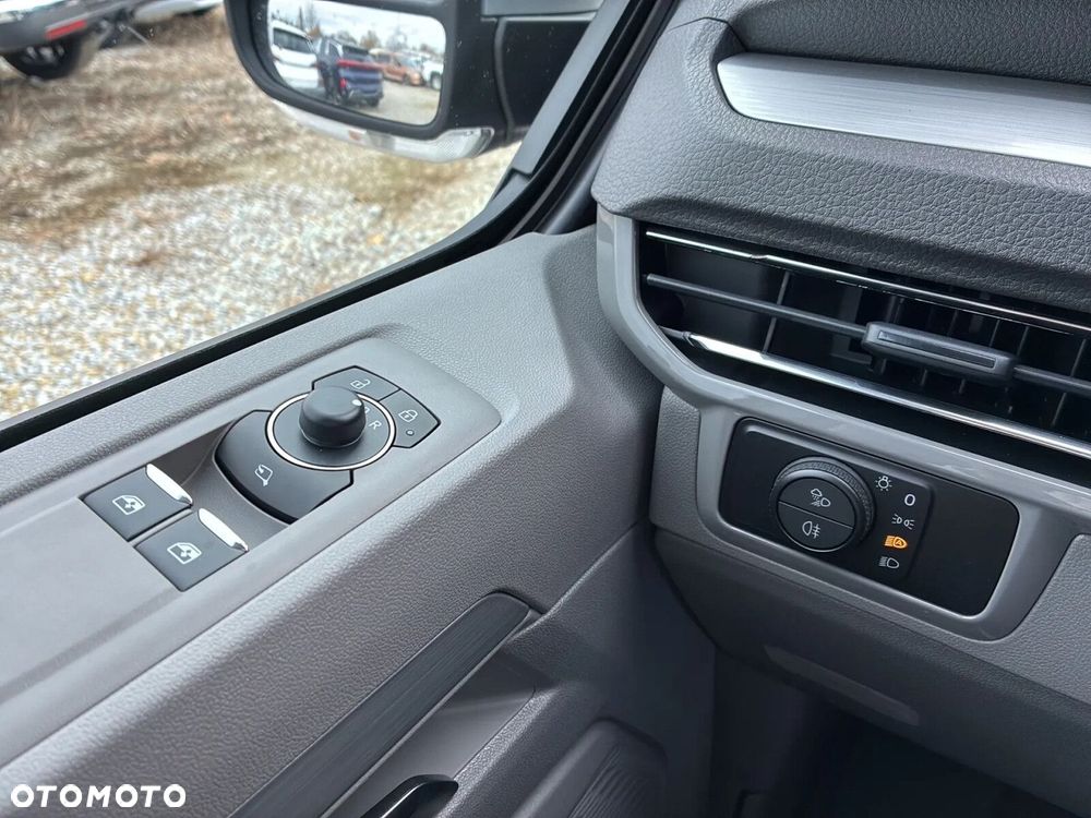 Volkswagen Transporter Furgon L1, 2.0 TDI 150 KM manual - 25