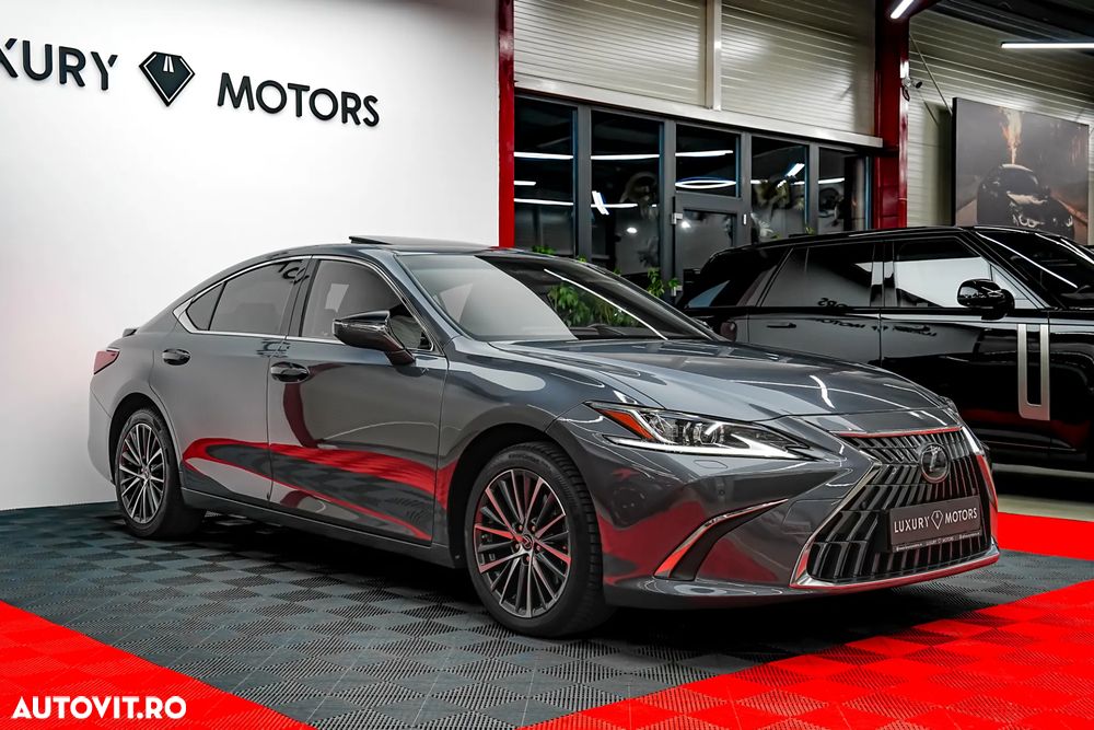 Lexus Seria ES 300h 2.5 TNGA HV 25H- 4X2 CVT Luxury - 9