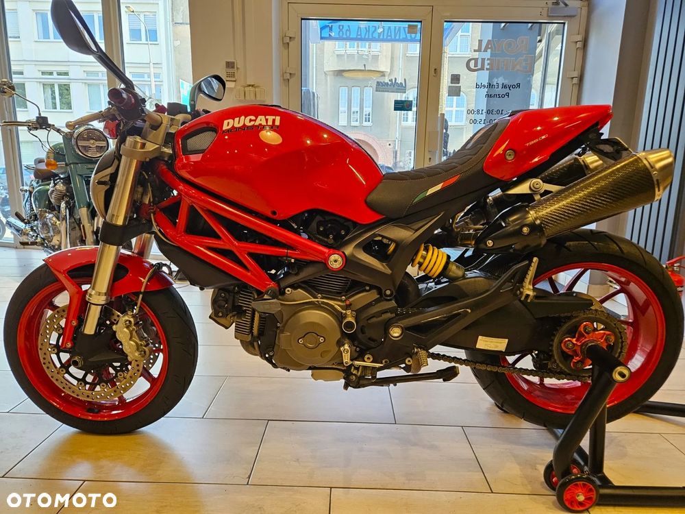 Ducati Monster - 4