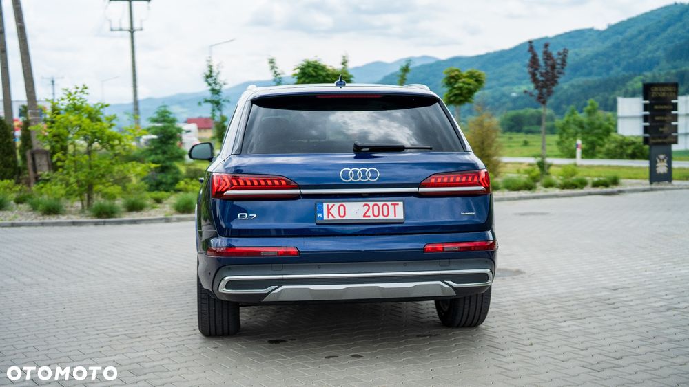 Audi Q7 - 7