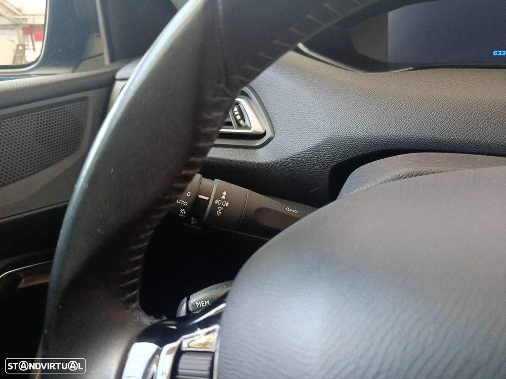 Peugeot 308 1.6 BlueHDi Style - 14