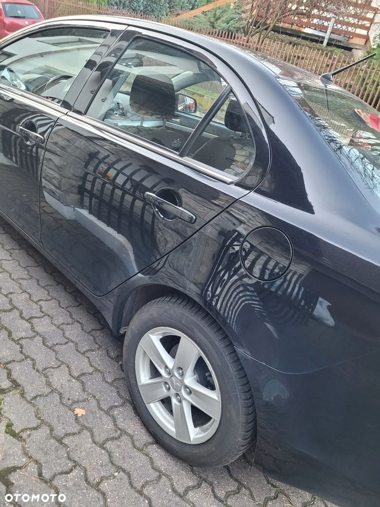 Mitsubishi Lancer 1.5 Invite - 5