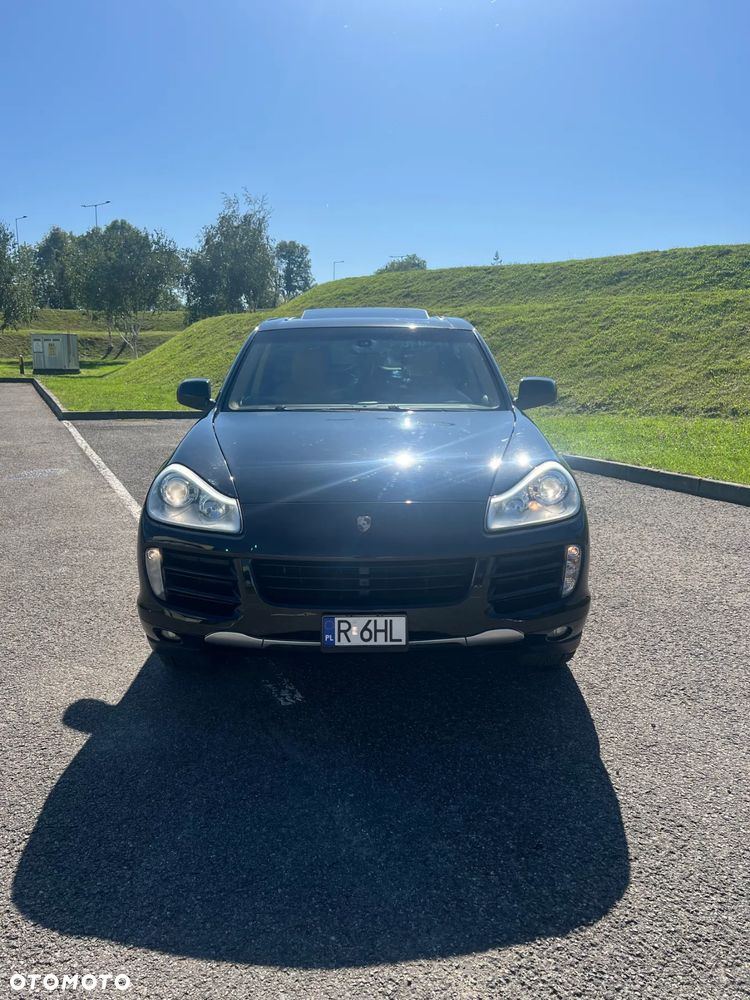 Porsche Cayenne - 2