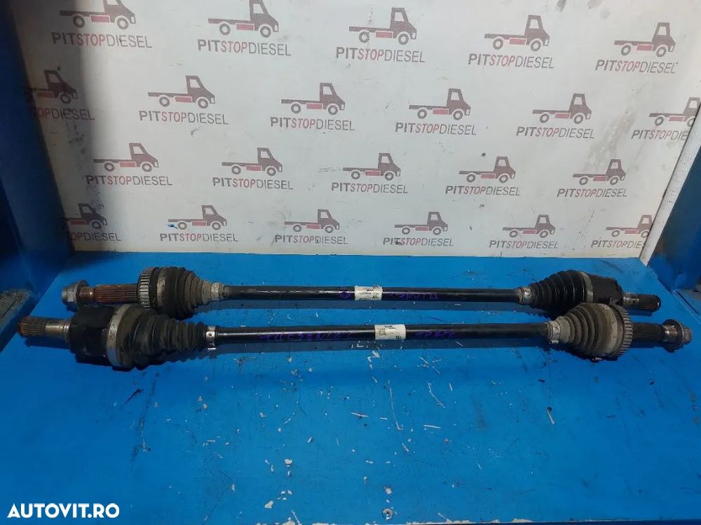Planetara  stanga dreapta  spate Hyundai Tucson 2013 2014 2015 2016 2017 2018 2.0 d 4x4  49600d7000  49600-d7000  49600 d7000 - 1